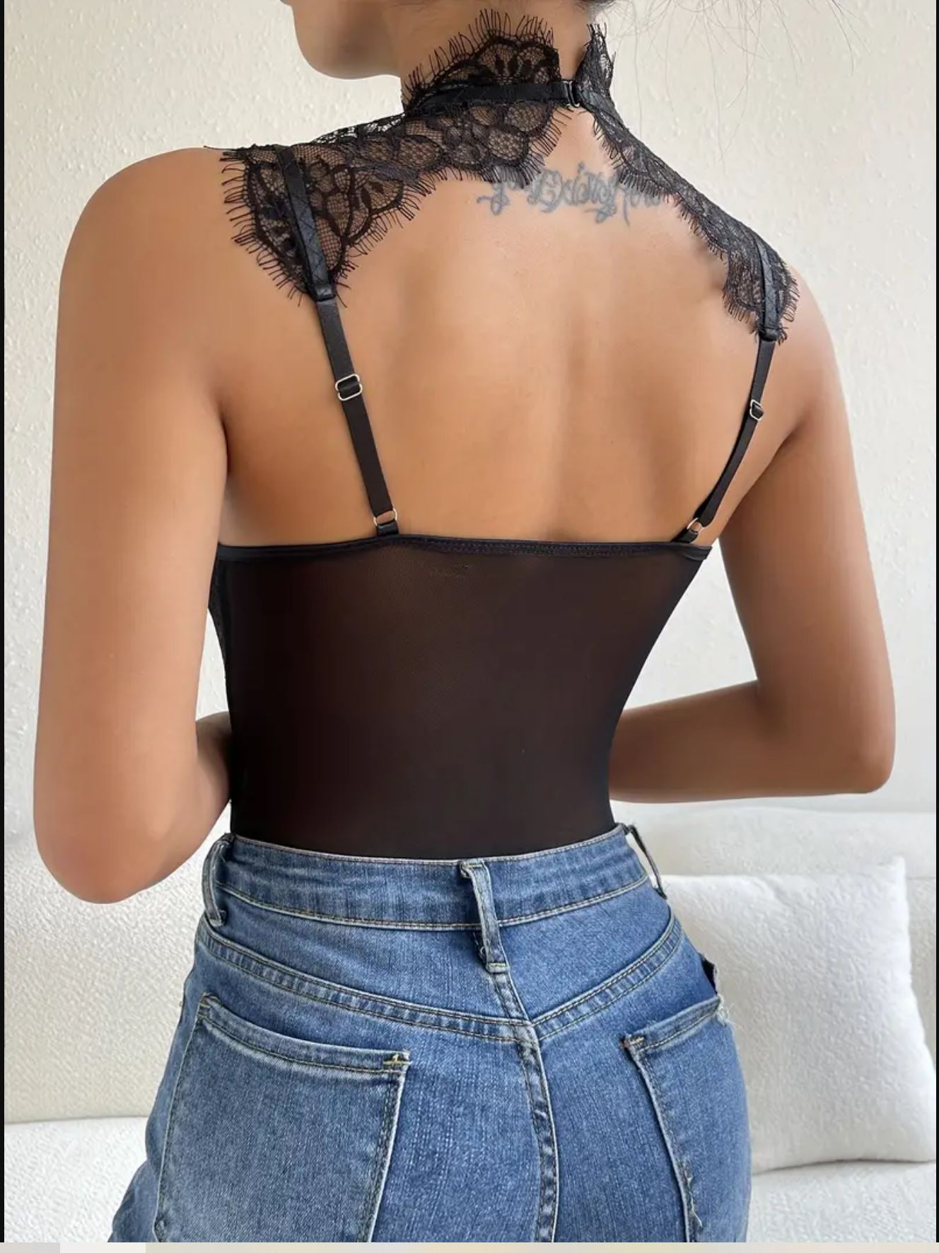 Body de renda com decote redondo1.JPG